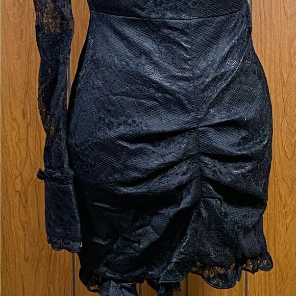 Alexis Ilana One-Shoulder Lace Cocktail Dress size S - Picture 4 of 11
